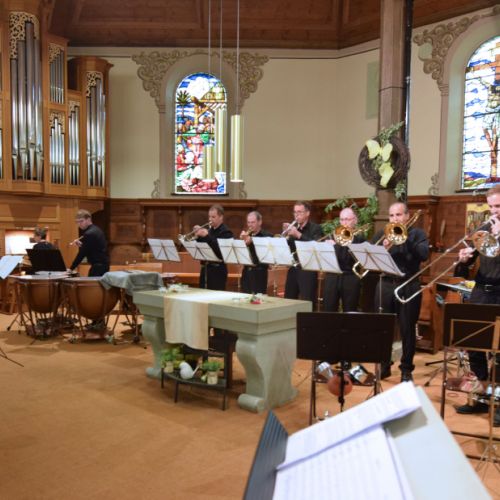 « Danse et contemplation » de Bernard Schulé pour orgue, 3 trompettes, 3 trombones et 4 timbales
