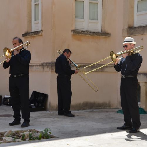 Concert en plein air à Noto en Sicile en mai 2018